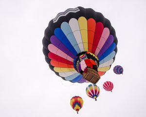 Preview wallpaper air balloon, flight, sky, colorful