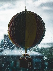 Preview wallpaper air balloon, glass, toy, mesh, drops