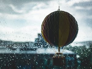 Preview wallpaper air balloon, glass, toy, mesh, drops