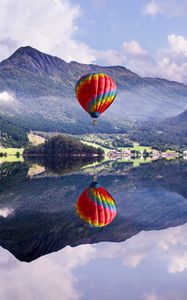 Preview wallpaper air balloon, mountain, lake, reflection