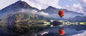 Preview wallpaper air balloon, mountain, lake, reflection