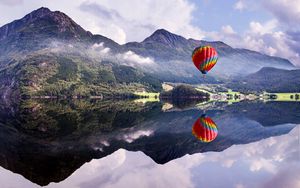 Preview wallpaper air balloon, mountain, lake, reflection