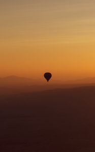 Preview wallpaper air balloon, mountains, sunset, dusk, fog