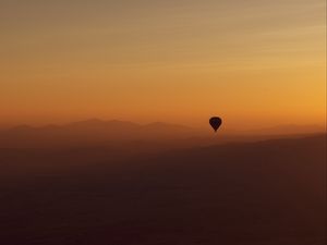 Preview wallpaper air balloon, mountains, sunset, dusk, fog