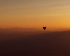 Preview wallpaper air balloon, mountains, sunset, dusk, fog