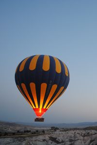 Preview wallpaper air balloon, night, hill