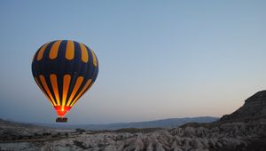 Preview wallpaper air balloon, night, hill