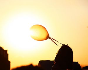 Preview wallpaper air balloon, silhouette, sunset, lightness