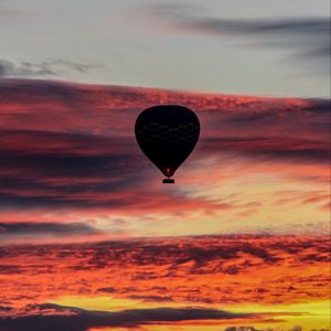 Preview wallpaper air balloon, sky, flight, sunset, clouds