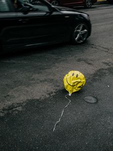 Preview wallpaper air balloon, smile, sad, road, asphalt, cars