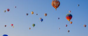 Preview wallpaper air balloons, flight, sky, owl