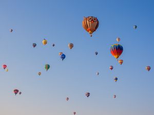 Preview wallpaper air balloons, flight, sky, owl