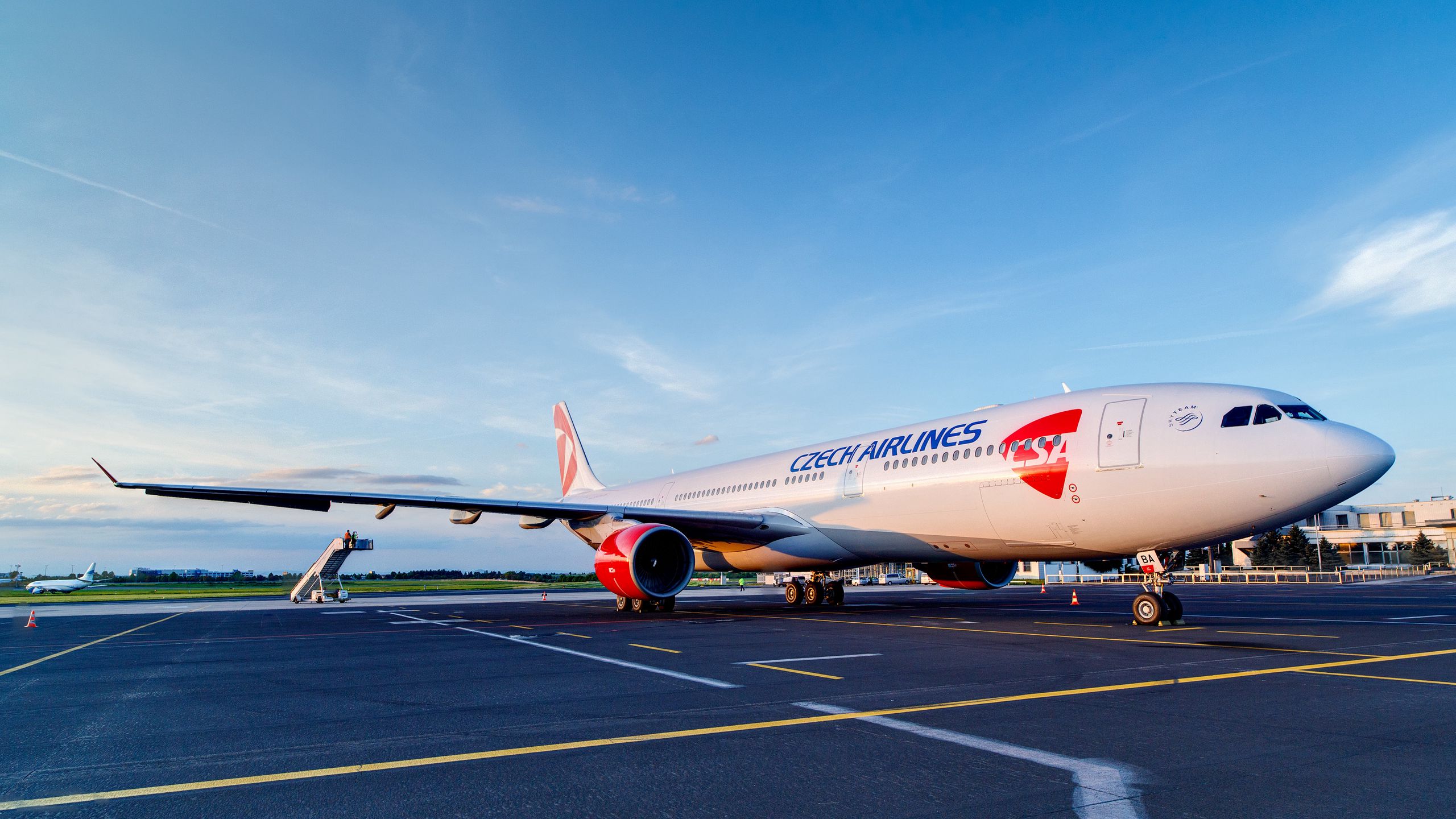 Download wallpaper 2560x1440 airbus, a330, 300, czech, airlines ...