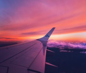 Preview wallpaper aircraft wing, sky, clouds