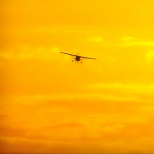 Preview wallpaper airplane, flight, sky, minimalism