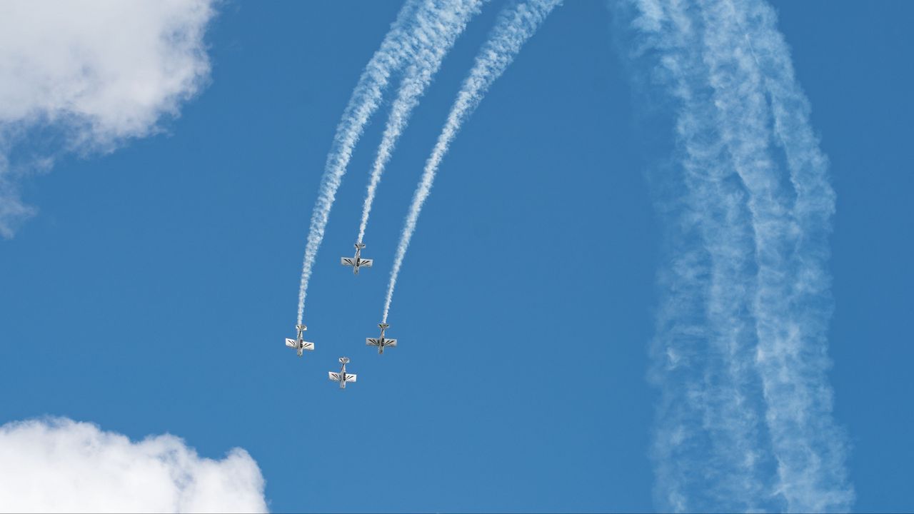 Wallpaper airplanes, flight, sky, clouds