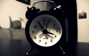 Preview wallpaper alarm clock, clock, clock face