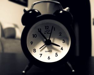 Preview wallpaper alarm clock, clock, clock face