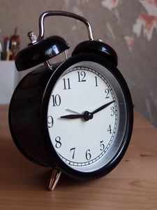 Preview wallpaper alarm clock, clock, time, dial