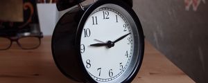 Preview wallpaper alarm clock, clock, time, dial