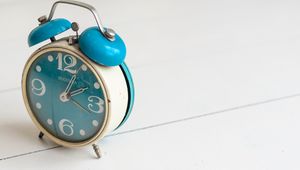 Preview wallpaper alarm clock, watch, vintage