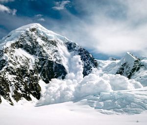 Preview wallpaper alaska, mountains, snow, avalanche