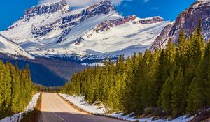 Preview wallpaper alberta, canada, banff national park, mountain, road, distance, snow