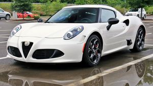 Preview wallpaper alfa romeo 4c, white, side view