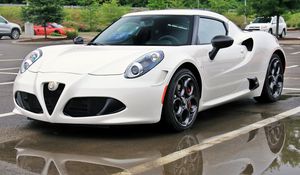 Preview wallpaper alfa romeo 4c, white, side view