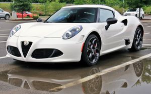 Preview wallpaper alfa romeo 4c, white, side view