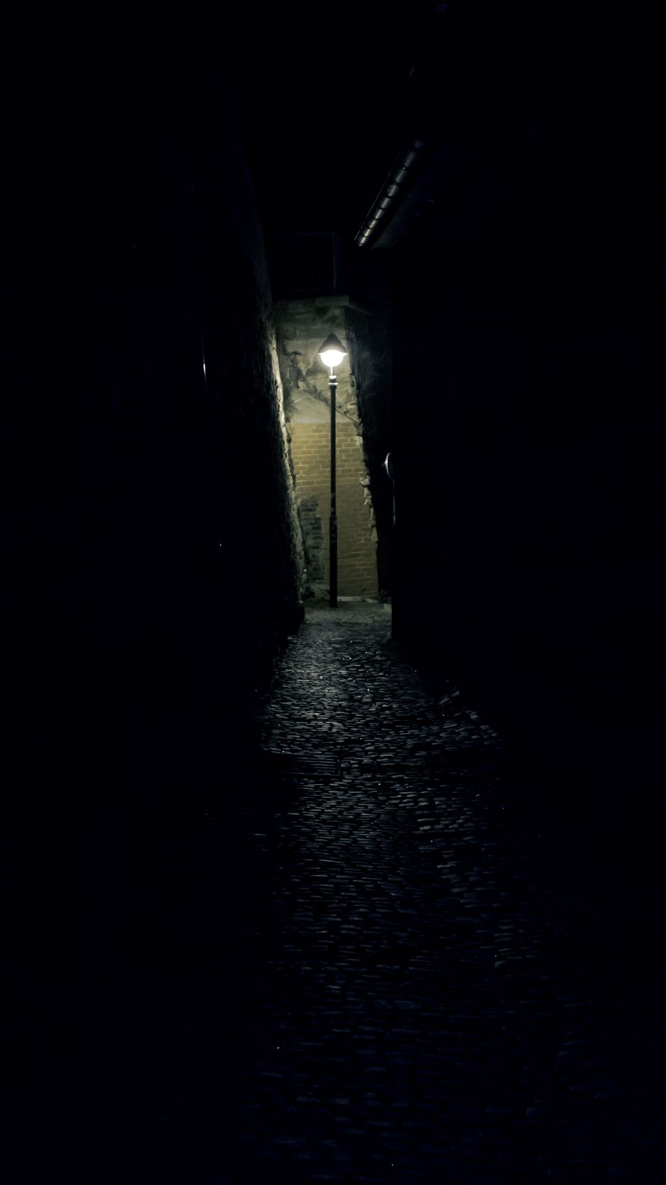 Download Wallpaper 938x1668 Alleyway Dark Lamppost Night Darkness Iphone 8 7 6s 6 For Parallax Hd Background