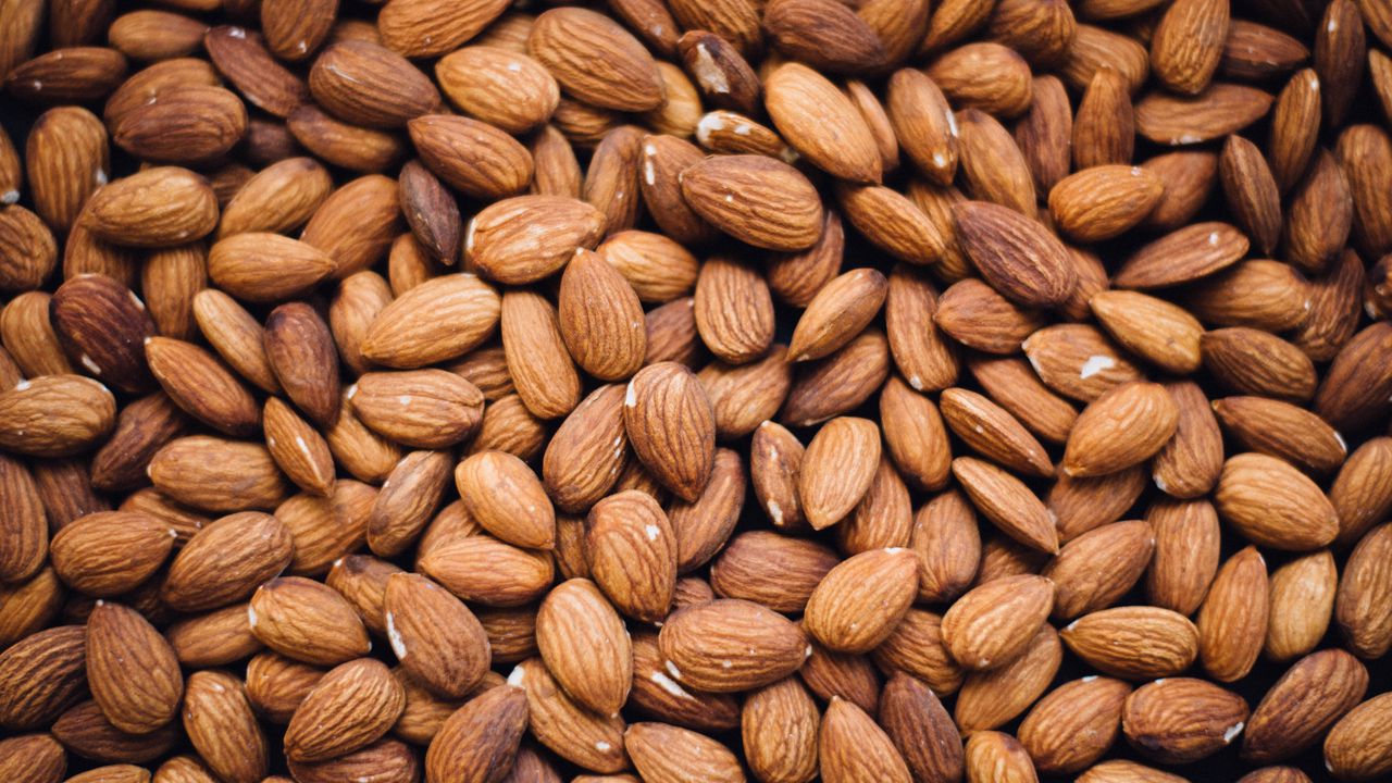 Wallpaper almonds, nuts, core