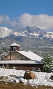 Preview wallpaper alpes, house, snow, winter, mountains