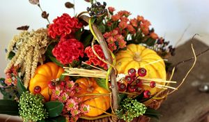 Preview wallpaper amaranth, flowers, basket, pumpkin, berries, composition