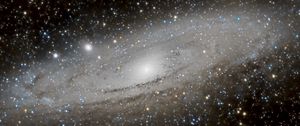 Preview wallpaper andromeda galaxy, galaxy, glow, stars, space