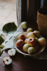 Preview wallpaper apple, apples, fruit, plate, cloth, table