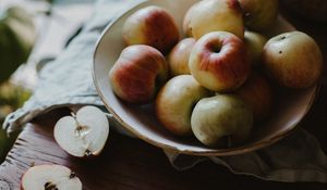 Preview wallpaper apple, apples, fruit, plate, cloth, table