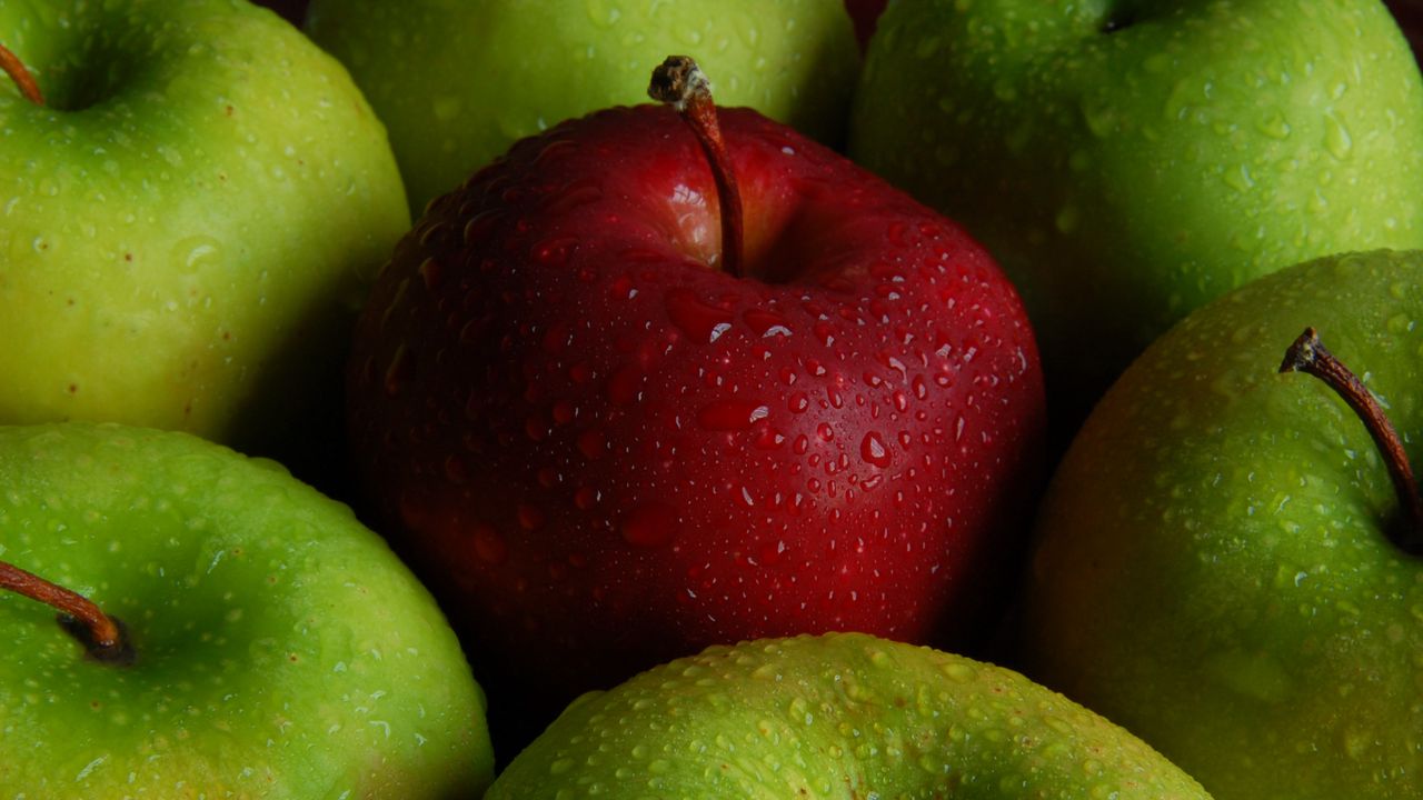 Wallpaper apple, apples, fruit, drops, wet, macro