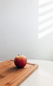 Preview wallpaper apple, board, table, minimalism