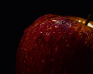 Preview wallpaper apple, drops, water, macro