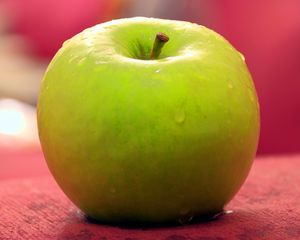 Preview wallpaper apple, fruit, drops, macro, green