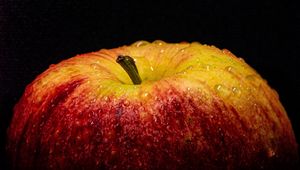 Preview wallpaper apple, fruit, fresh, drops, macro