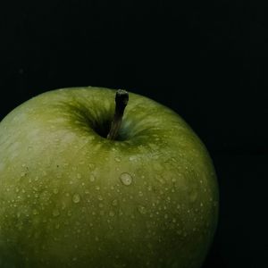 Preview wallpaper apple, fruit, green, black, background