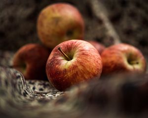 Preview wallpaper apple, fruit, red, close up