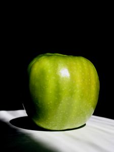 Preview wallpaper apple, fruit, shadow, green, dark, macro