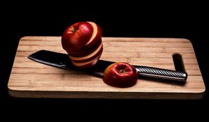 Preview wallpaper apple, fruit, slices, knife