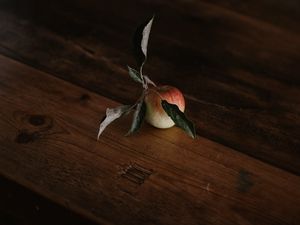 Preview wallpaper apple, leaves, fruit, table