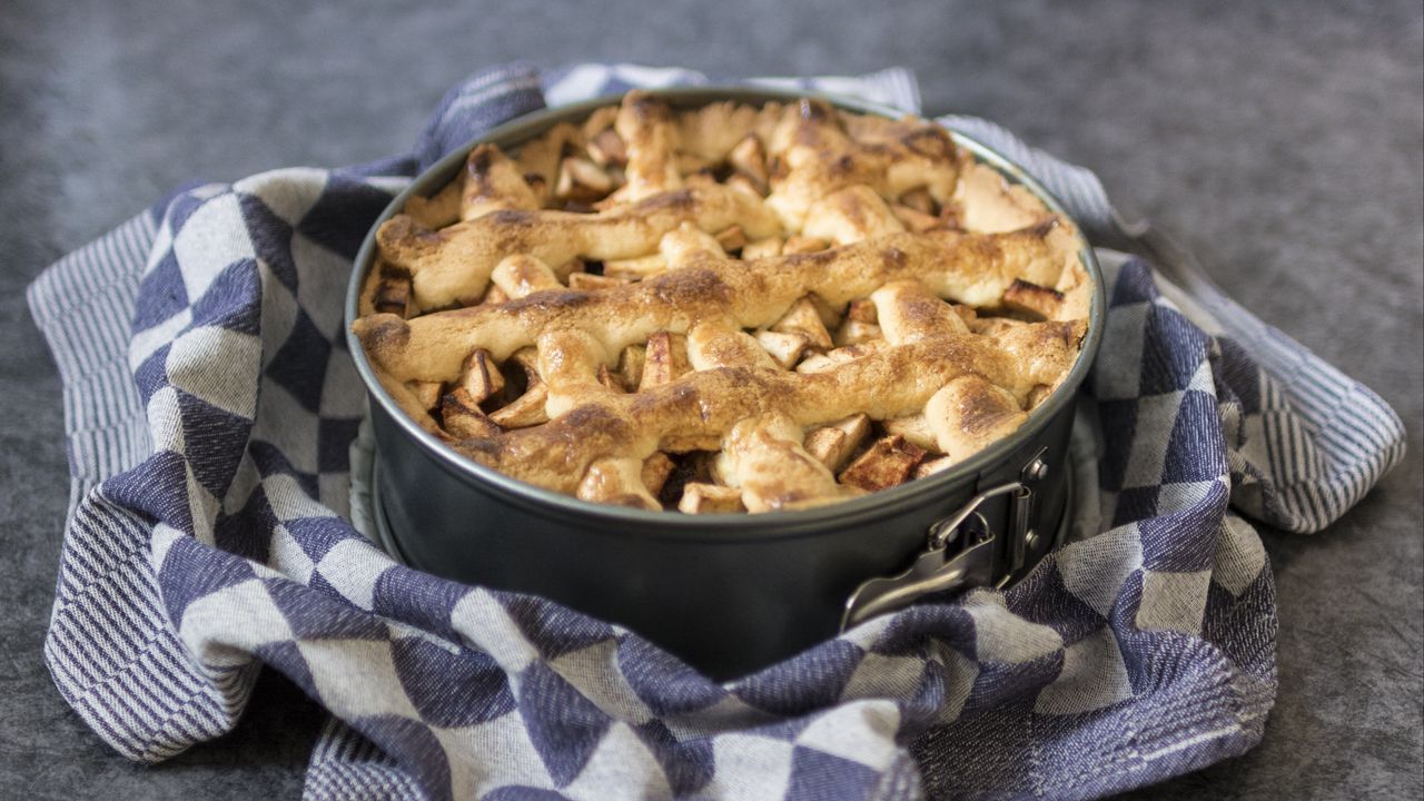 Wallpaper apple pie, baking, shape, towel