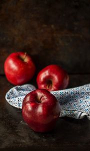 Preview wallpaper apple, red, fruit, still life