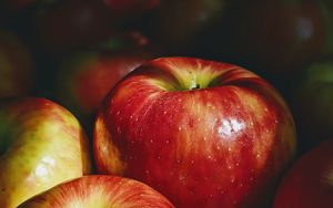 Preview wallpaper apple, red, fruit, macro